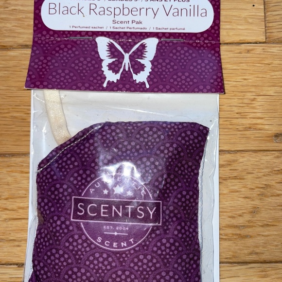 3 Brand New Scentsy Scent Packs - Picture 3 of 8